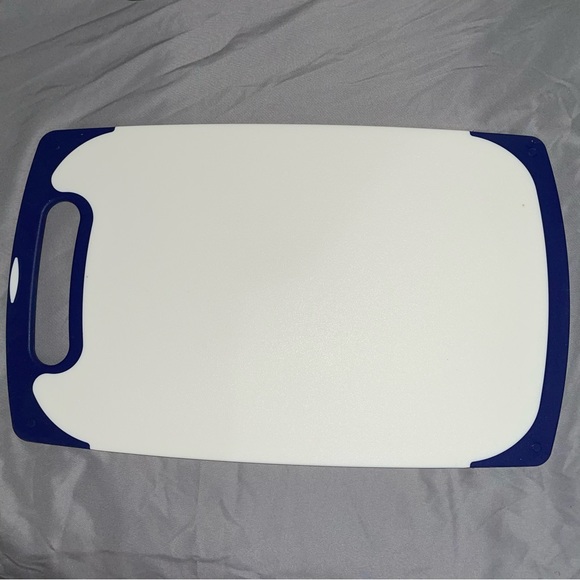 Convenient Combo Cutting Board Cutlery & Knife in Your Kitchen - Picture 1 of 5